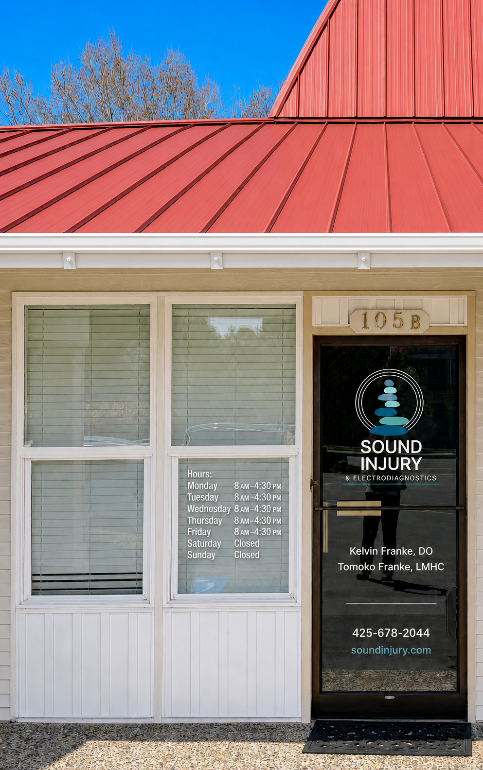 The Edmonds entrance: a glass door marked 105 B with the Sound Injury cairn logo, Kelvin Franke DO and Tomoko Franke LMHC, and the opening hours on the window beside it